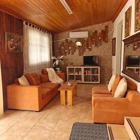 Mamas Summer House * Larnaka